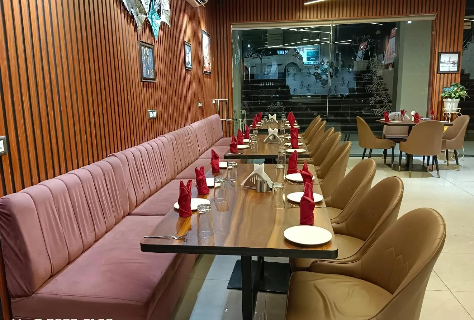 *****  Hotel Lycoris Zirakpur Chandigarh !! Main Highway Hotel ! Lift ! Large Parking ! Premium Ac Rooms ! Traveler Choice India