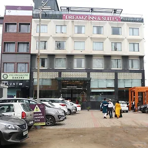 Dreamz & Suites Hotel